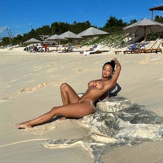 Draya Michele feet photo thumbnail