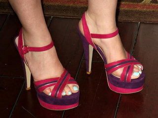 Dreama Walker feet photo 6