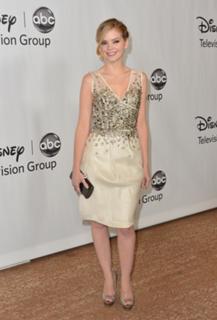 Dreama Walker feet photo 2