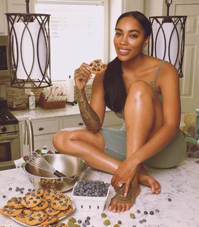 Dreka Gates feet photo 18