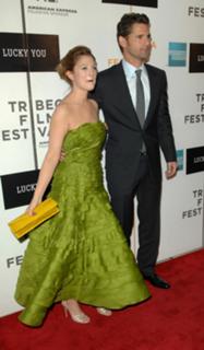 Drew Barrymore feet photo thumbnail