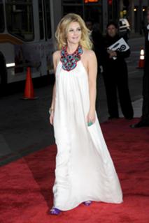 Drew Barrymore feet photo thumbnail