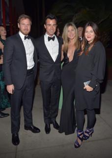 Drew Barrymore feet photo thumbnail