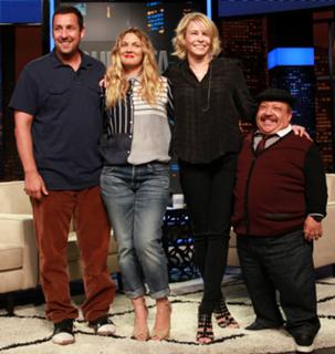 Drew Barrymore feet photo thumbnail