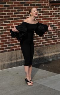 Drew Barrymore feet photo thumbnail