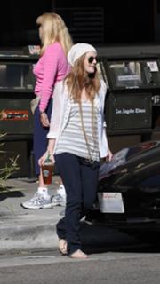 Drew Barrymore feet photo thumbnail