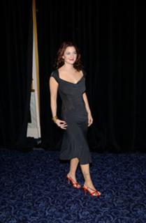 Drew Barrymore feet photo thumbnail