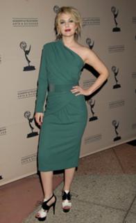 Drew Barrymore feet photo thumbnail