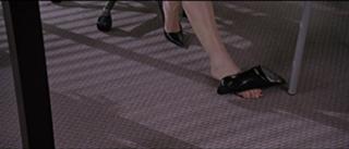Drew Barrymore feet photo thumbnail