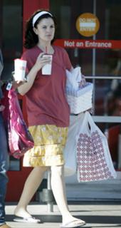 Drew Barrymore feet photo thumbnail