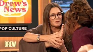 Drew Barrymore feet photo thumbnail