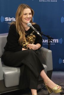 Drew Barrymore feet photo 10