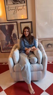 Drew Barrymore feet photo 3
