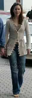 Dronning Mary feet photo 16