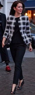 Dronning Mary feet photo 2