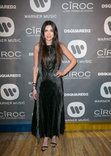 Dua Lipa feet photo thumbnail