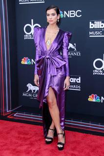 Dua Lipa feet photo thumbnail