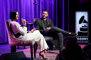 Dua Lipa feet photo thumbnail