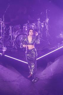 Dua Lipa feet photo thumbnail