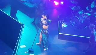 Dua Lipa feet photo thumbnail