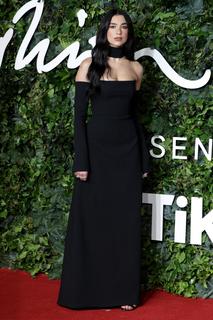 Dua Lipa feet photo thumbnail