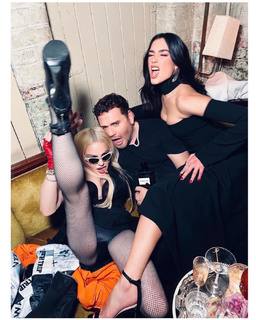 Dua Lipa feet photo thumbnail