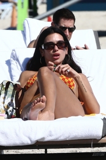 Dua Lipa feet photo thumbnail
