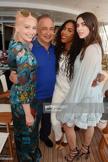 Dua Lipa feet photo thumbnail