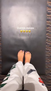 Dua Lipa feet photo thumbnail