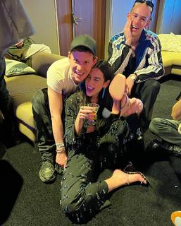 Dua Lipa feet photo thumbnail