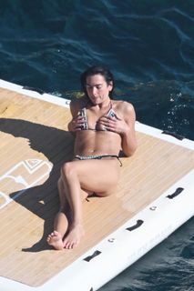 Dua Lipa feet photo thumbnail