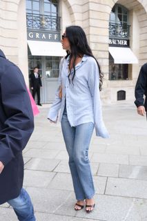 Dua Lipa feet photo thumbnail