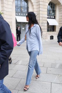 Dua Lipa feet photo thumbnail