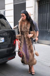 Dua Lipa feet photo thumbnail