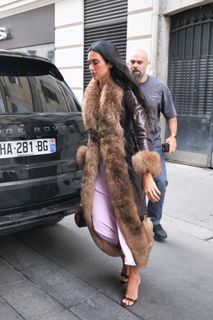 Dua Lipa feet photo thumbnail