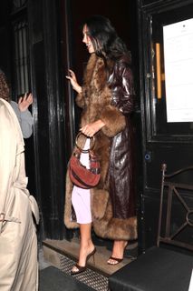 Dua Lipa feet photo thumbnail