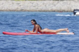 Dua Lipa feet photo thumbnail