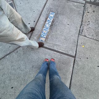 Dua Lipa feet photo thumbnail