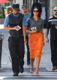 Dua Lipa feet photo thumbnail