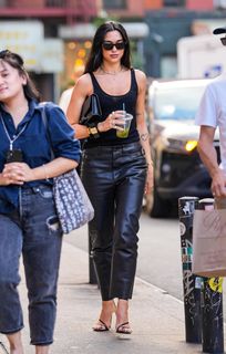 Dua Lipa feet photo thumbnail