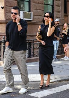 Dua Lipa feet photo thumbnail