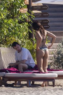 Dua Lipa feet photo 3