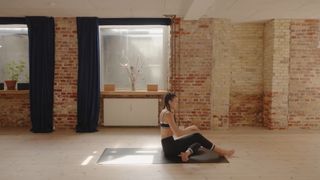 Dua Lipa feet photo 18