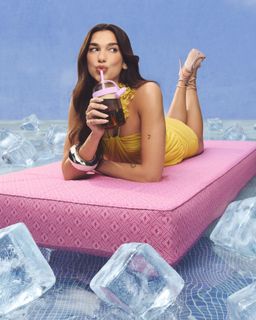 Dua Lipa feet photo 8
