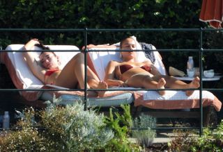 Dua Lipa feet photo 1