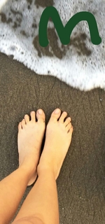 Dulce María feet photo thumbnail