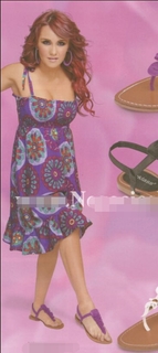 Dulce María feet photo thumbnail