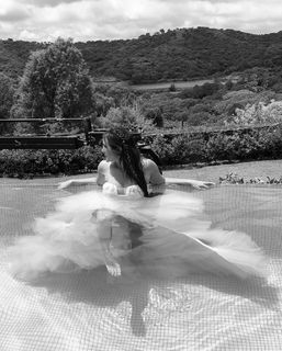 Dulce María feet photo thumbnail