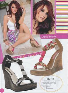 Dulce María feet photo thumbnail