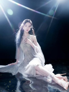 Duling Chen feet photo 14